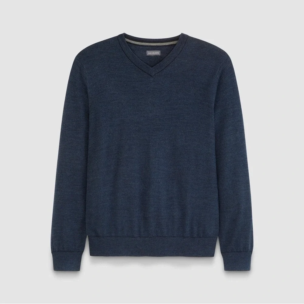 Van Heusen- Men's Purple V-Neck Sweater‎ Size M